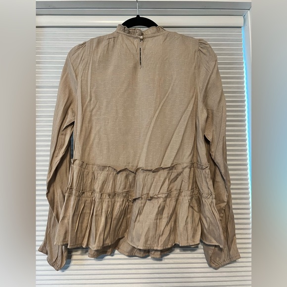 Andree Size Small Top - Picture 2 of 4